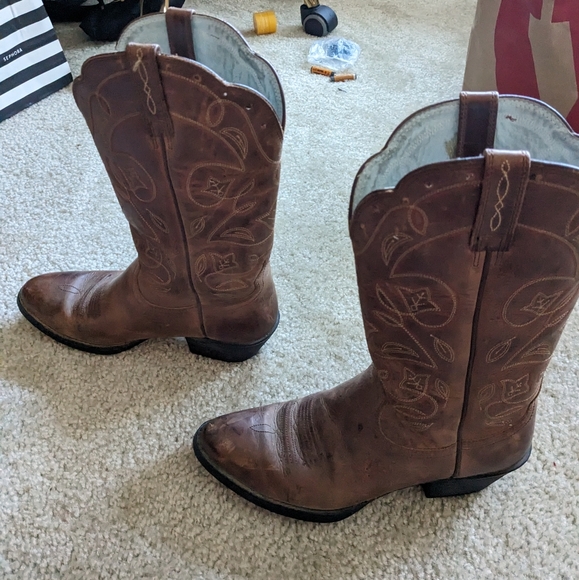 ARIAT WOMEN'S HERITAGE WESTERN BOOTS - Picture 1 of 8